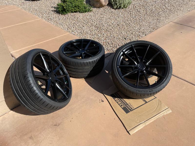 Porsche Club of America - The Mart - Victor Zuffen 20'' w/Michelin Pilot Sport 4s NEW