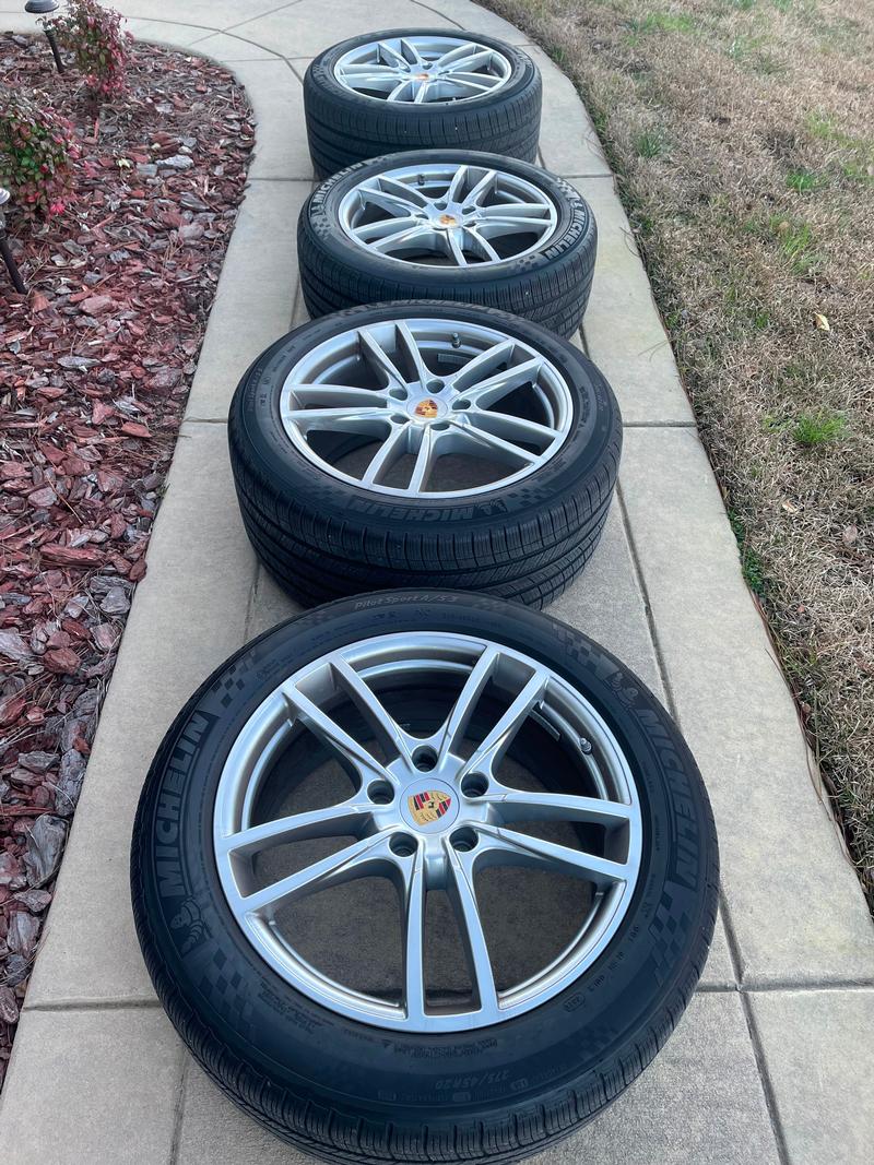 Porsche Club of America - The Mart - 20” Cayenne Sport Wheels with Tires