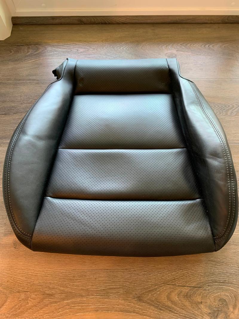 Porsche Club of America - The Mart - 991 Black Leather Seat Cover (Bottom)