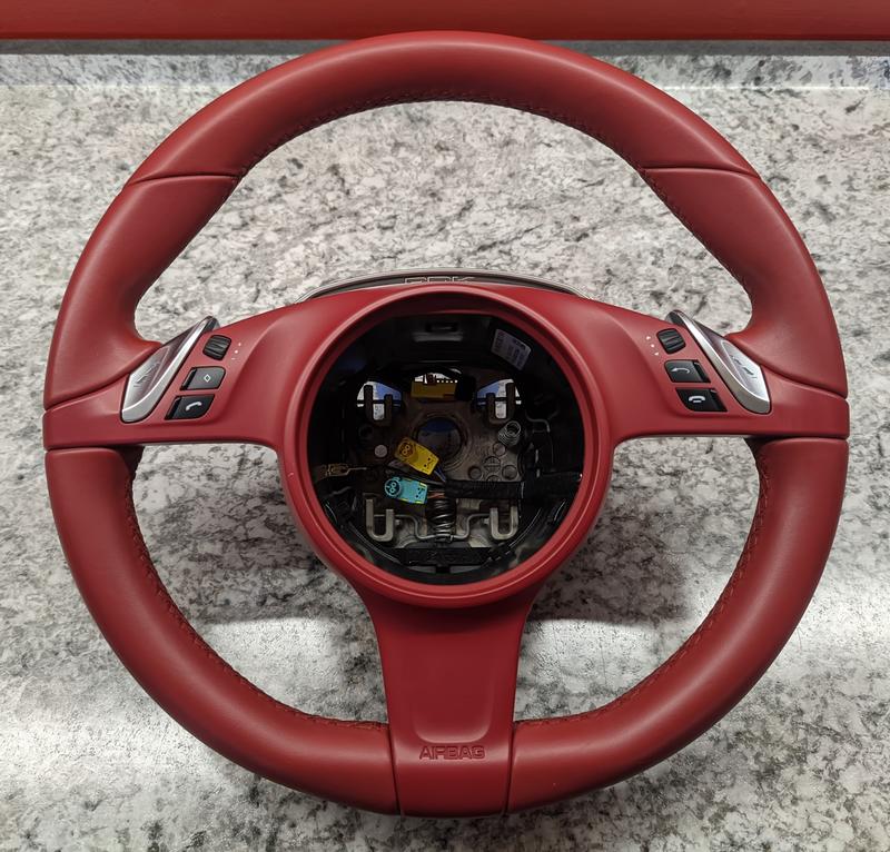 Porsche Club of America - The Mart - 991 Steering wheel w/airbag 