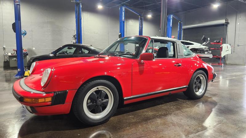 Porsche Club of America - The Mart - 1989 911 Carrera Targa