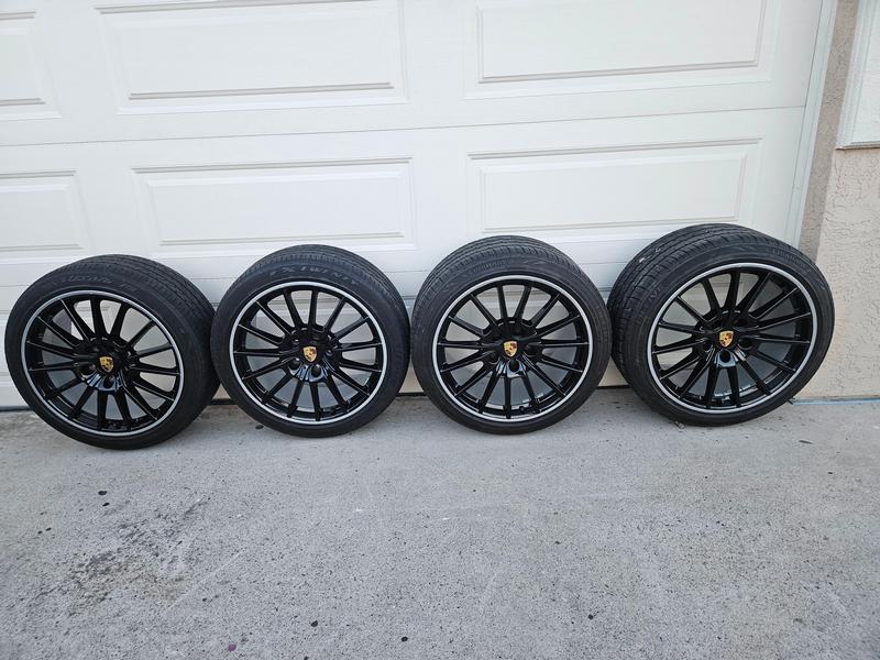 Porsche Club of America - The Mart - Rims w/ tires