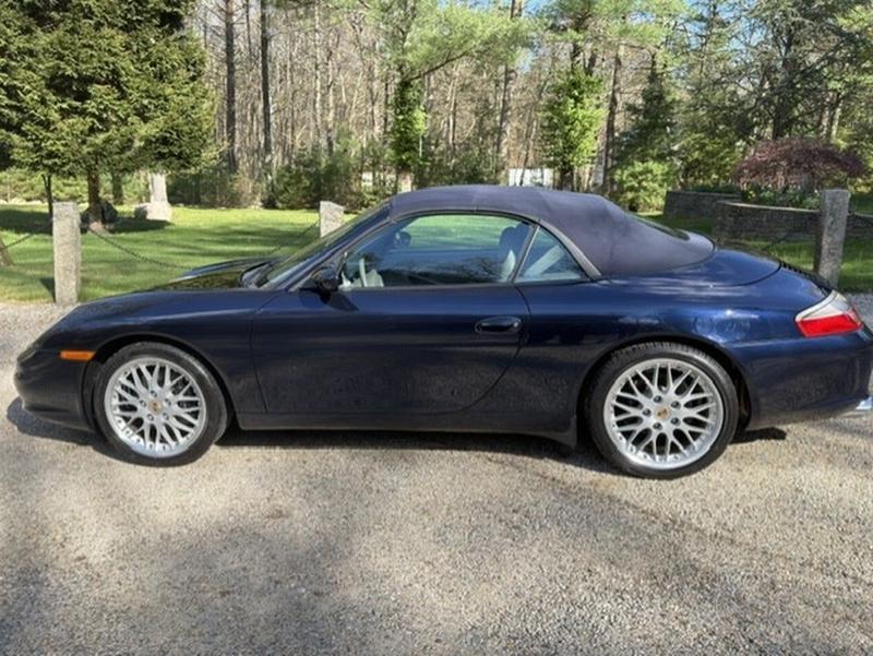 Midnight Blue Metallic | Rennbow - The Porsche Color Wiki